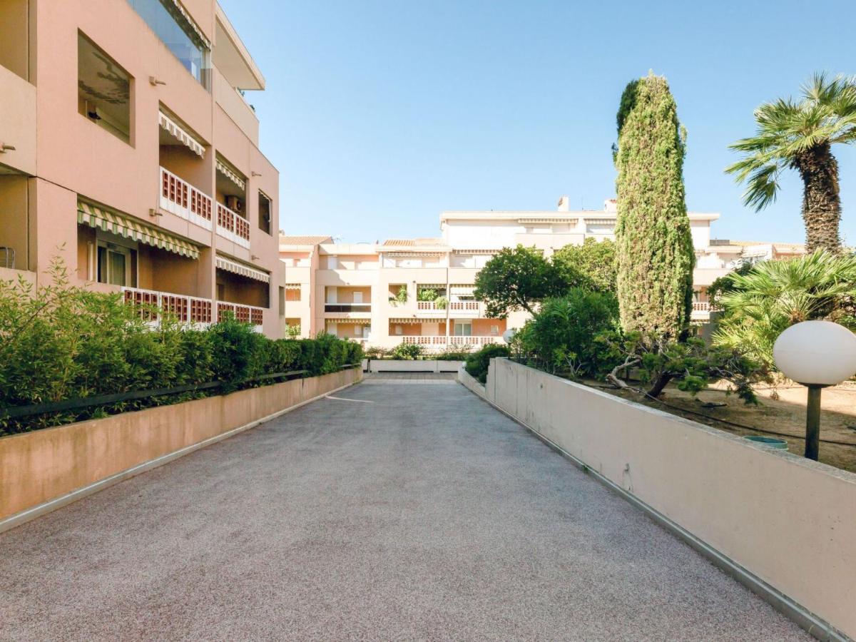 Apartment Regina-14 By Interhome سانت ماكسيم المظهر الخارجي الصورة
